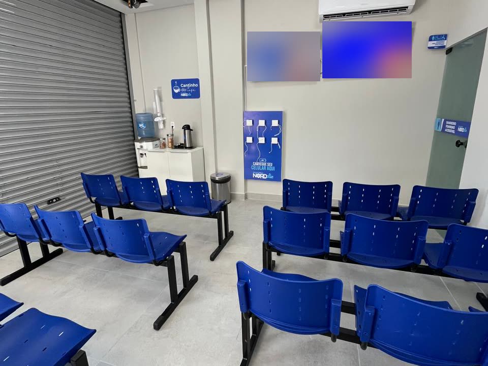 Sala de espera da Policlínica Nordclin, em Santa Rita